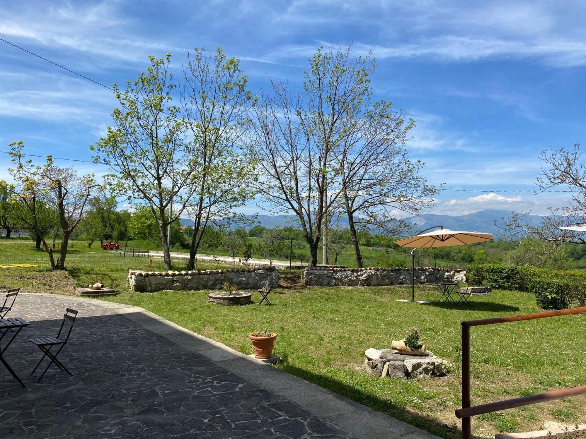 Bed&Breakfast La Ginestra Abbateggio Esterno foto